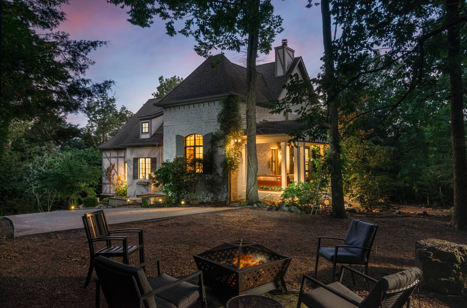6045 Sherwood Court, Nashville, TN 37215